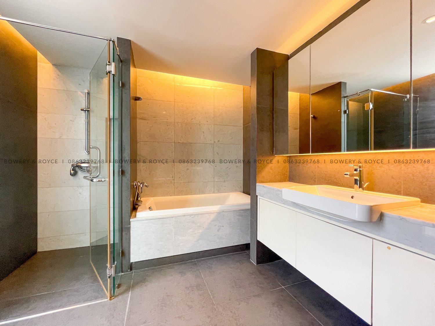 Exquisite Three Bedroom Plus Office Condo for Rent in Thong Lor