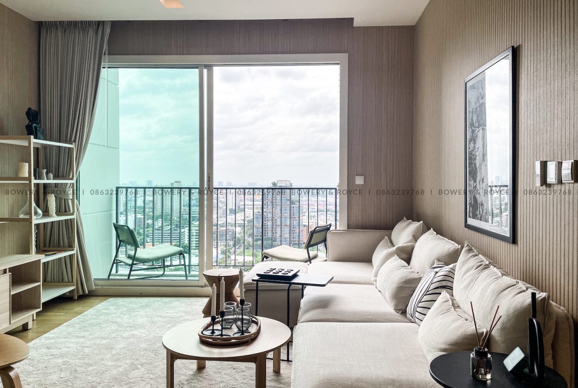 Modern Decor Two Bedroom Condo Close to BTS For Sale in Thong Lor