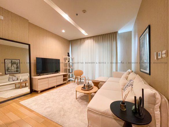 Modern Decor Two Bedroom Condo Close to BTS For Sale in Thong Lor