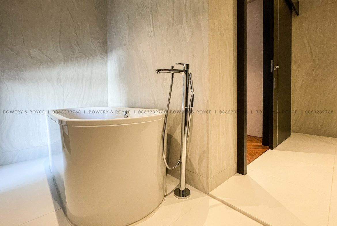 Contemporary Decor Three Bedroom Pet Friendly Condo for Sale in Thong Lor