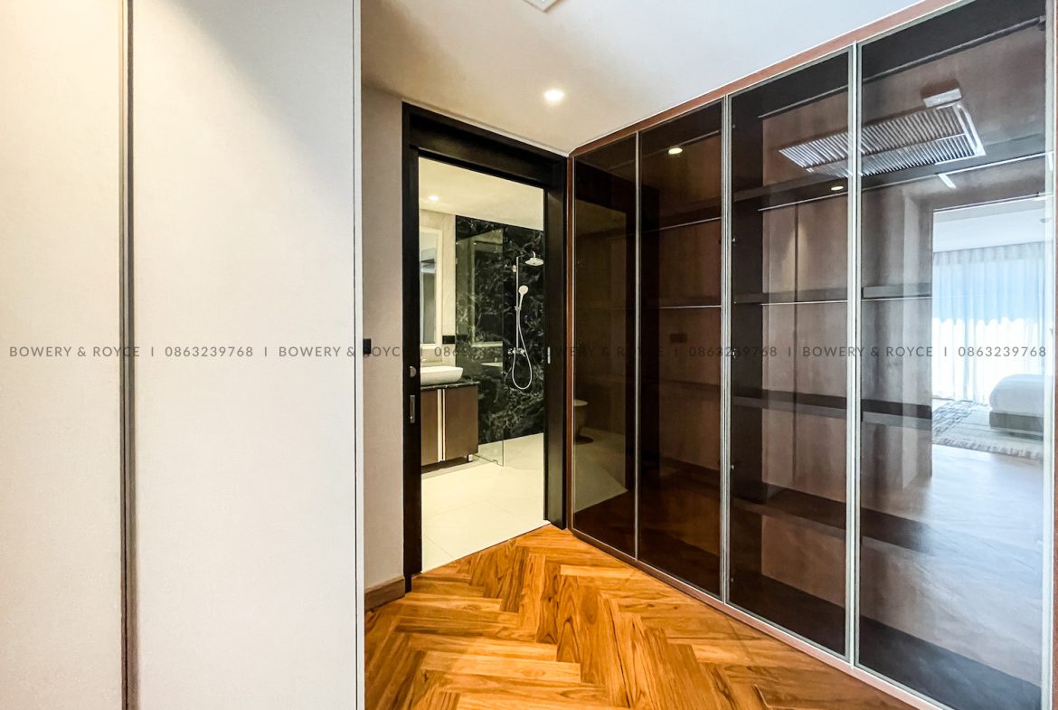 Contemporary Decor Three Bedroom Pet Friendly Condo for Sale in Thong Lor