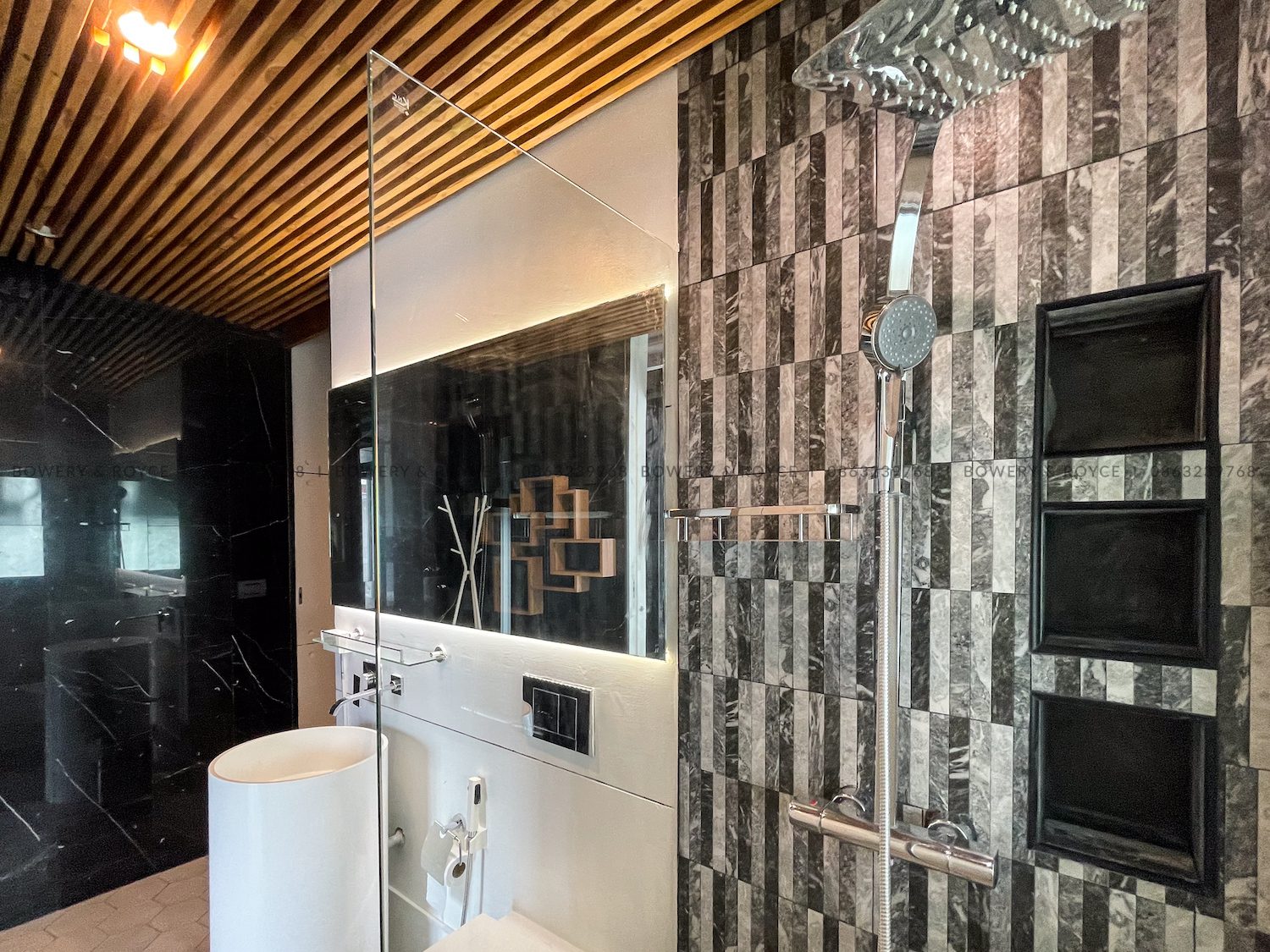 Exquisite Three Bedroom Loft Style Condo for Sale and Rent in Thong Lor
