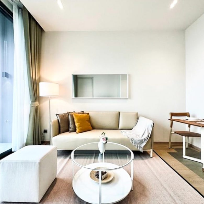 Modern One Bedroom Condo for Rent and for Sale at The Strand Thong Lor