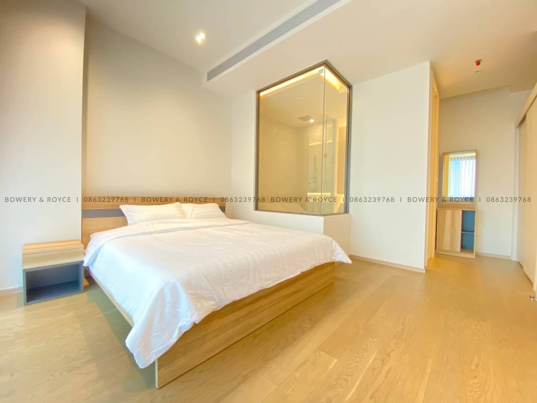 Contemporary One Bedroom Near BTS Condo for Rent at the Strand Thong Lor