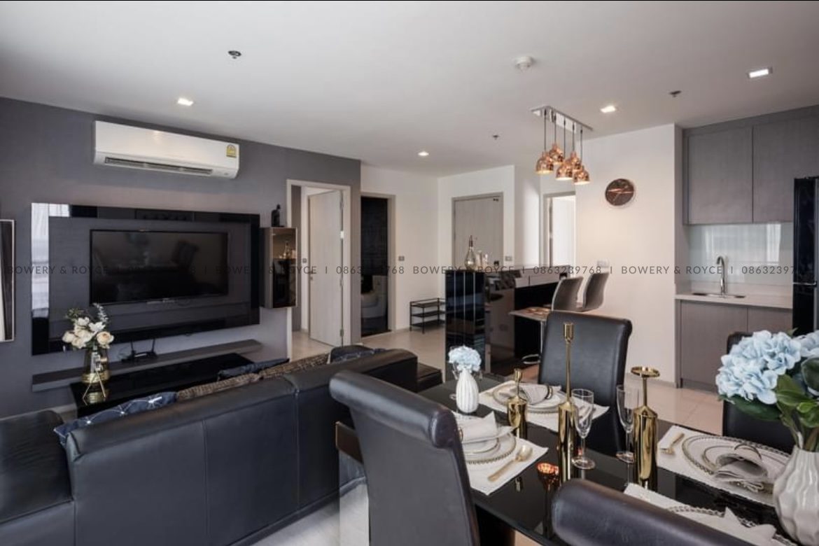 Modern Decor Two Bedroom Close to BTS Condo for Rent & for Sale in Thong Lor