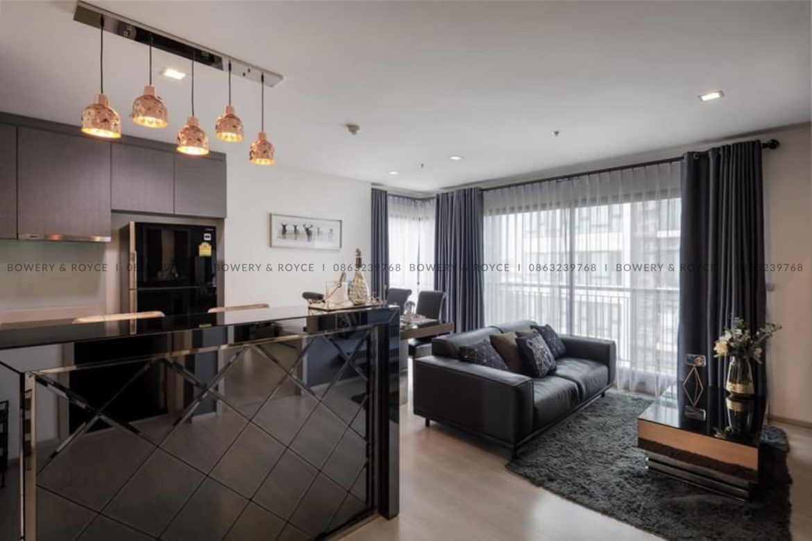 Modern Decor Two Bedroom Close to BTS Condo for Rent & for Sale in Thong Lor