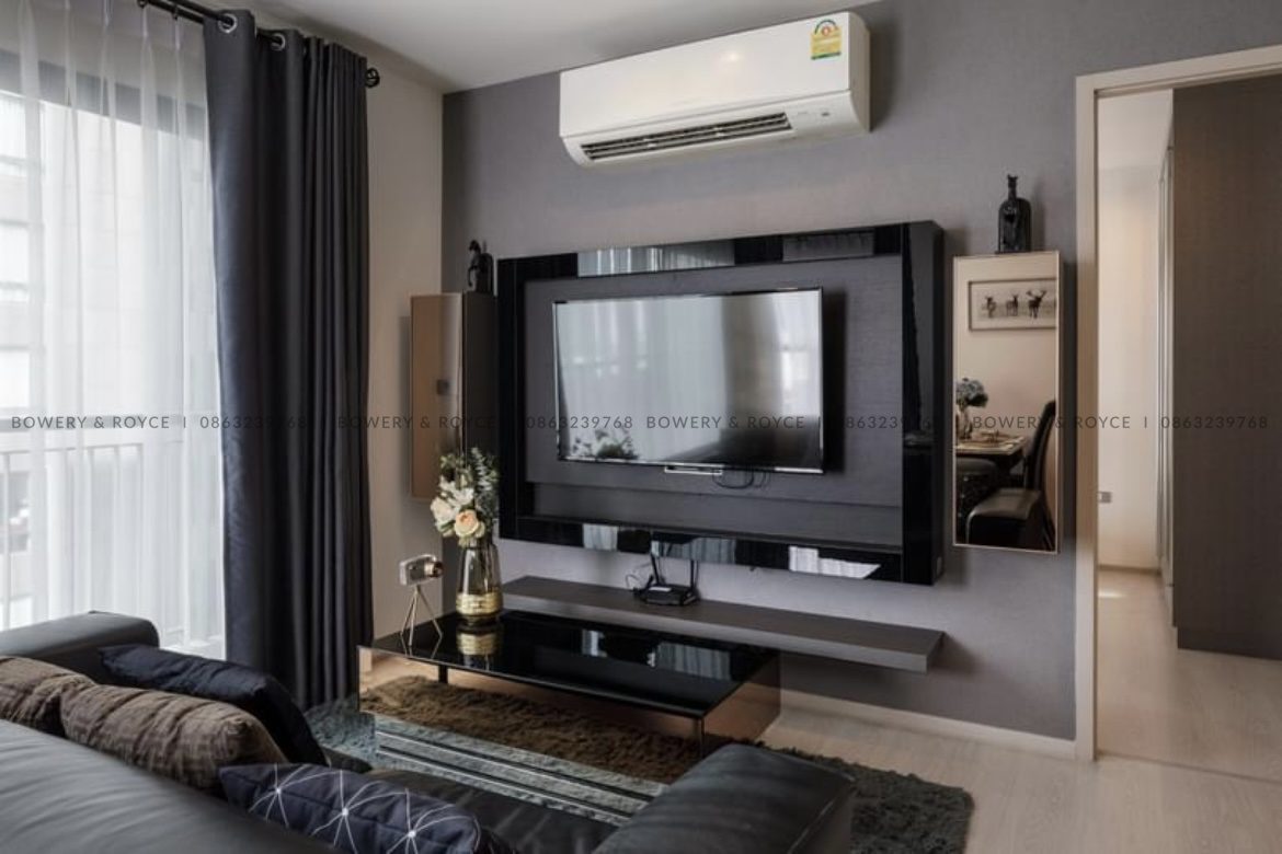 Modern Decor Two Bedroom Close to BTS Condo for Rent & for Sale in Thong Lor