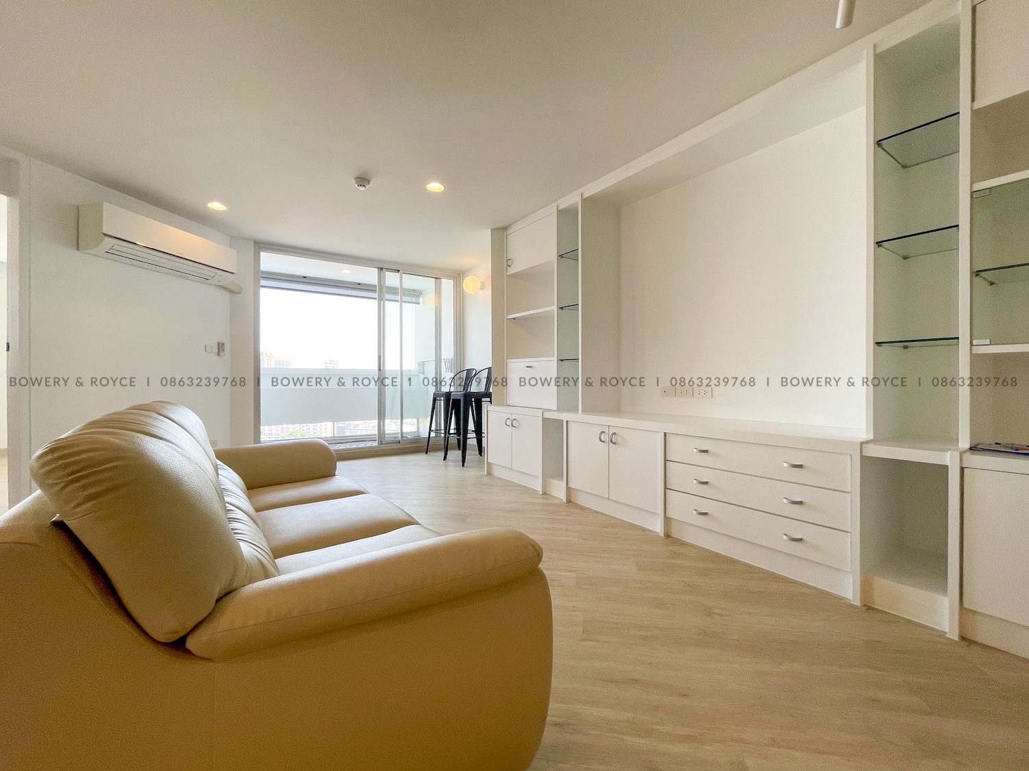 Modern Renovated Two Bedroom Condo for Sale in Ekkamai