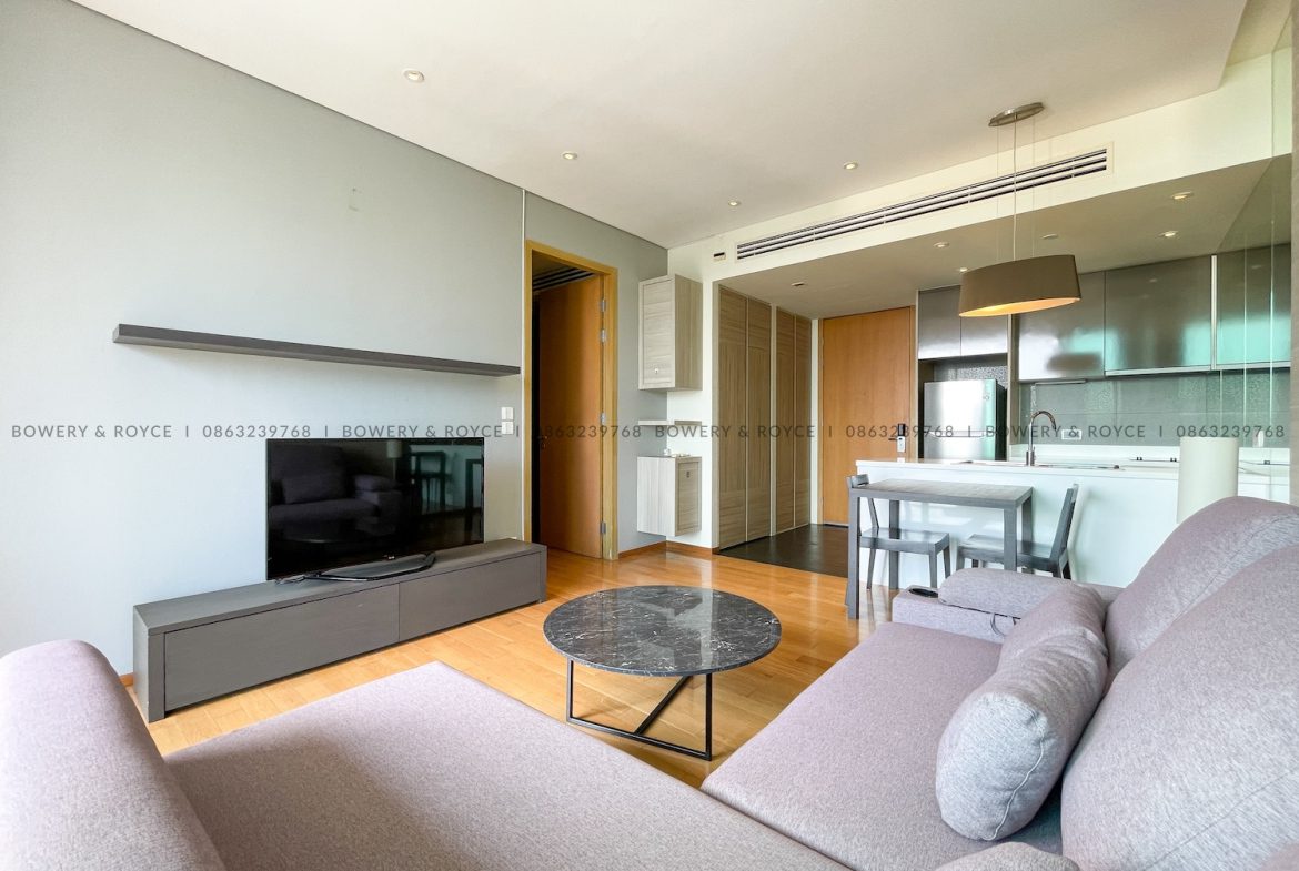 Unblocked View One Bedroom Condo for Rent in Thong Lor