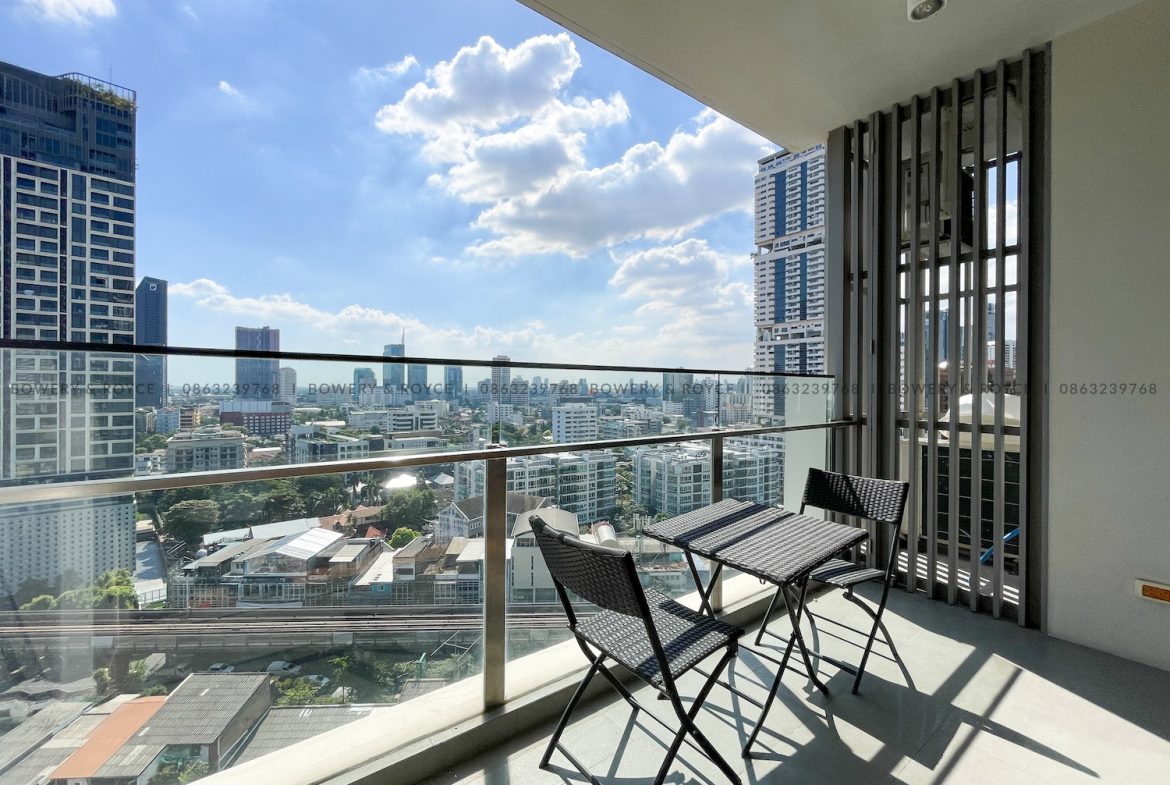 Unblocked View One Bedroom Condo for Rent in Thong Lor