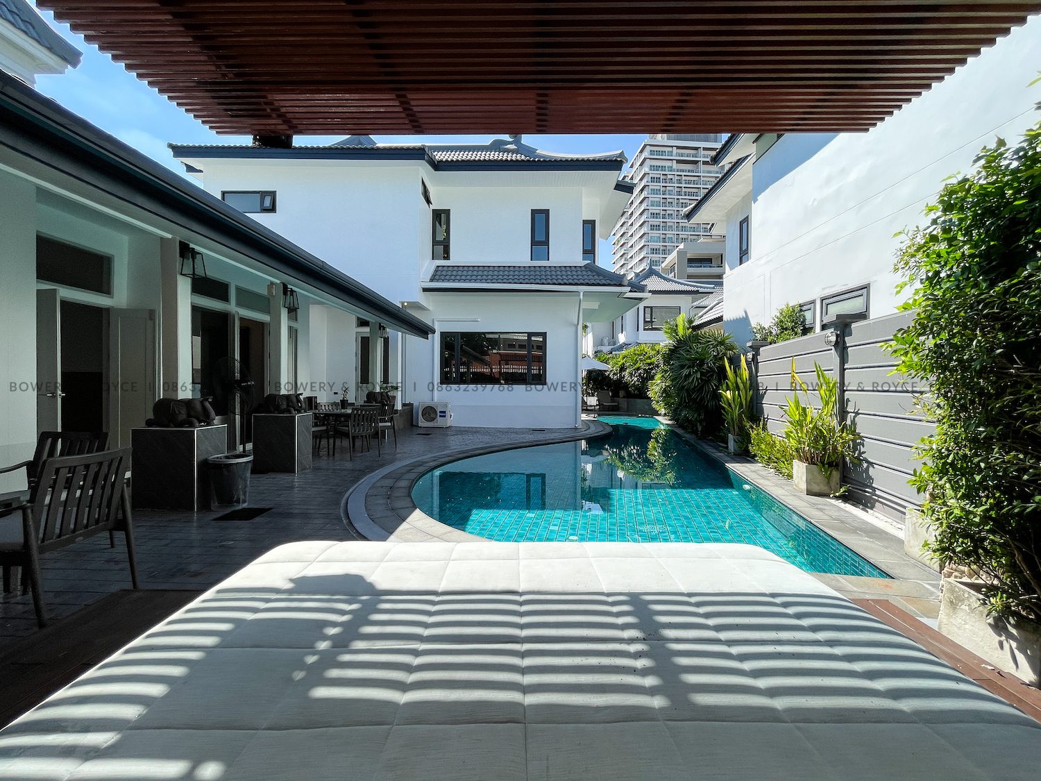 Modern Five Bedroom House with Private Pool for Rent in Thong Lor