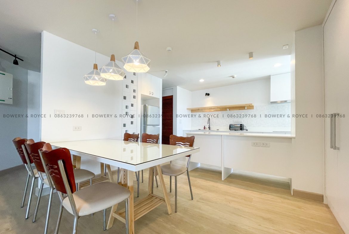 Modern Renovated Two Bedroom Condo for Sale in Ekkamai