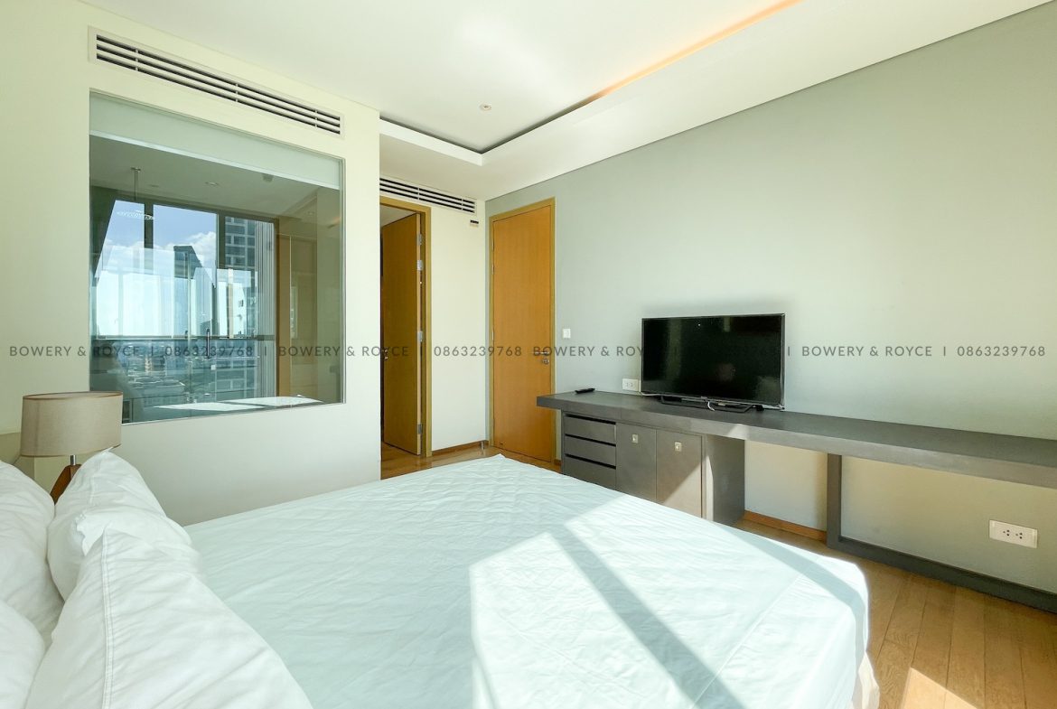 Unblocked View One Bedroom Condo for Rent in Thong Lor
