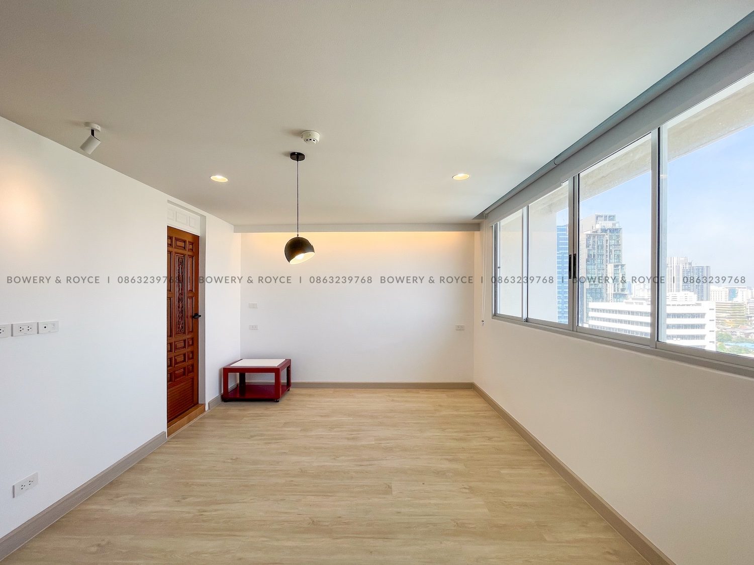 Modern Renovated Two Bedroom Condo for Sale in Ekkamai