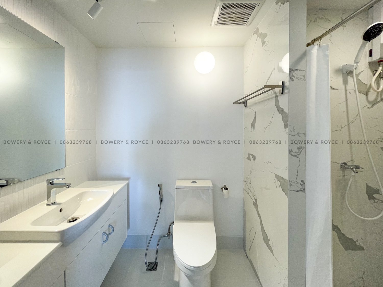 Modern Renovated Two Bedroom Condo for Sale in Ekkamai
