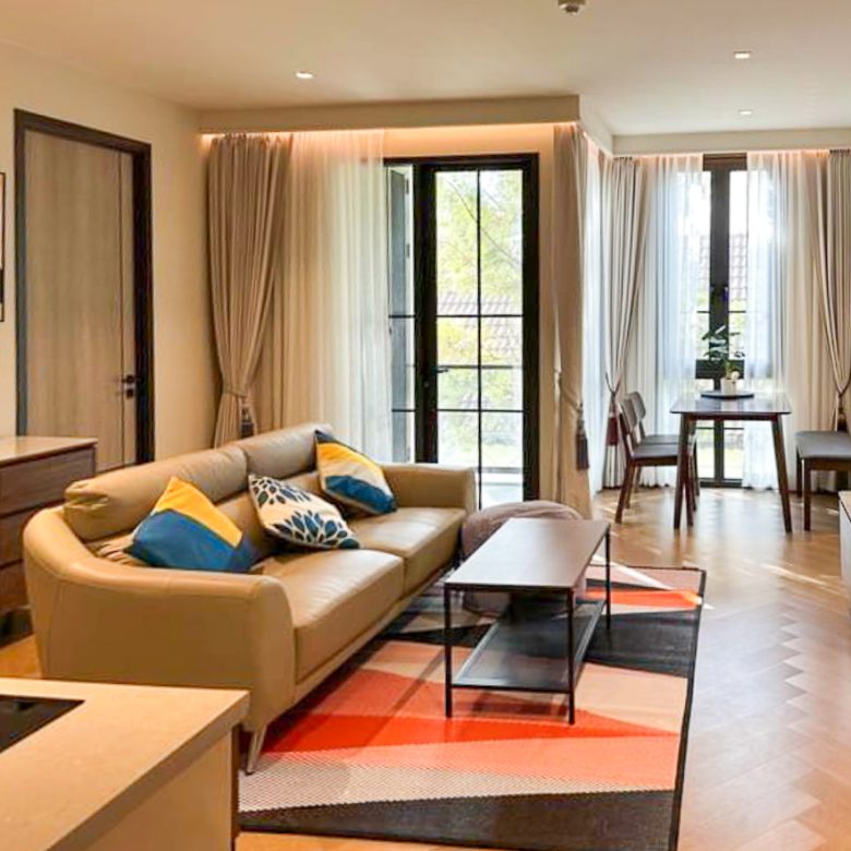 Modern One Bedroom Condo for Rent at the Reserve Sukhumvit 61 Ekkamai
