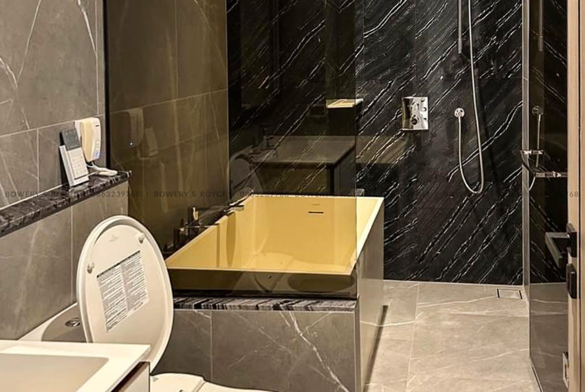 Modern One Bedroom Condo for Rent at the Reserve Sukhumvit 61 Ekkamai