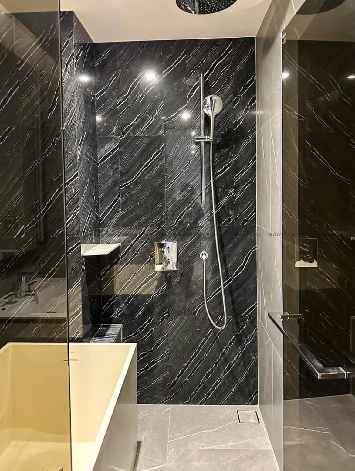 Modern One Bedroom Condo for Rent at the Reserve Sukhumvit 61 Ekkamai