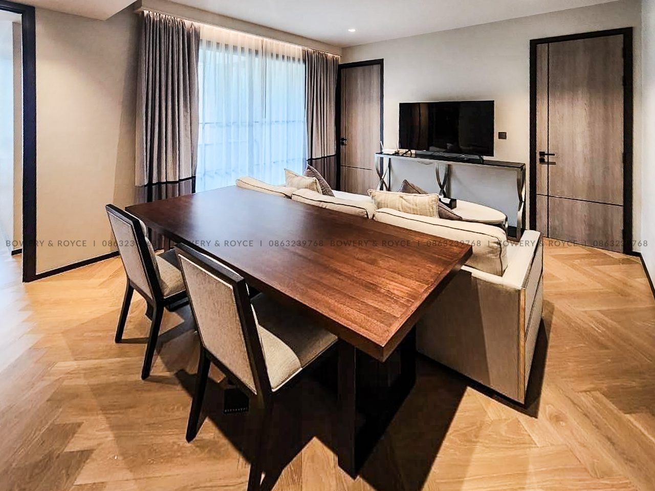 Exquisite Two-Bedroom Condo for Rent at The Reserve Sukhumvit 61 Ekkamai