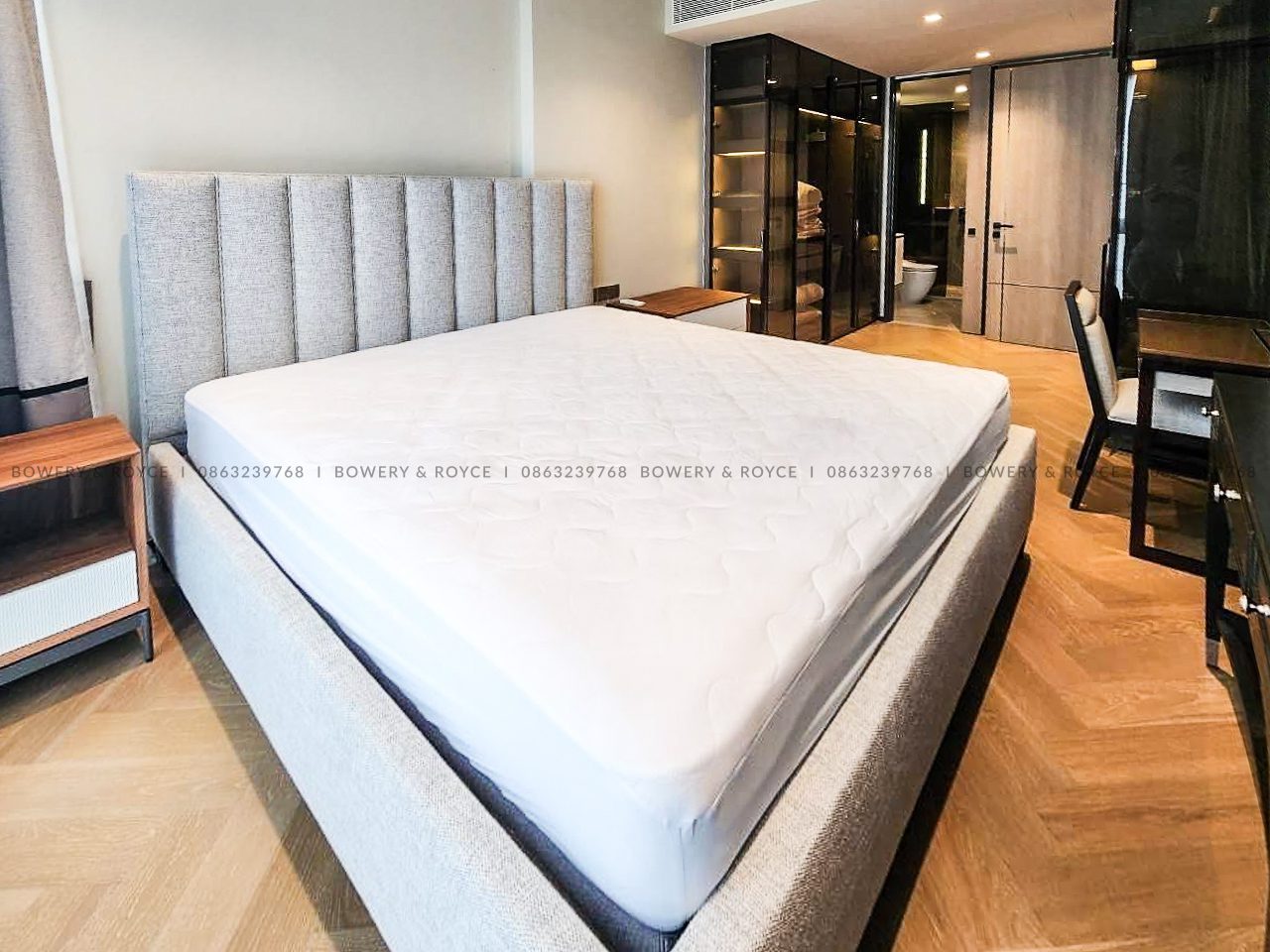 Exquisite Two-Bedroom Condo for Rent at The Reserve Sukhumvit 61 Ekkamai
