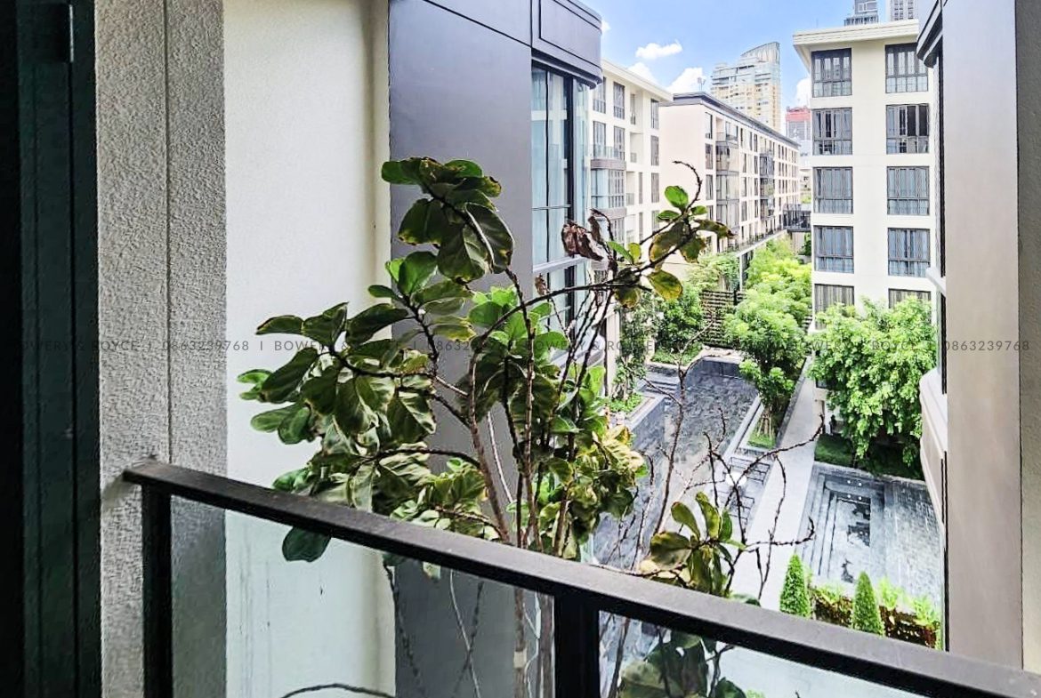 Exquisite Two-Bedroom Condo for Rent at The Reserve Sukhumvit 61 Ekkamai