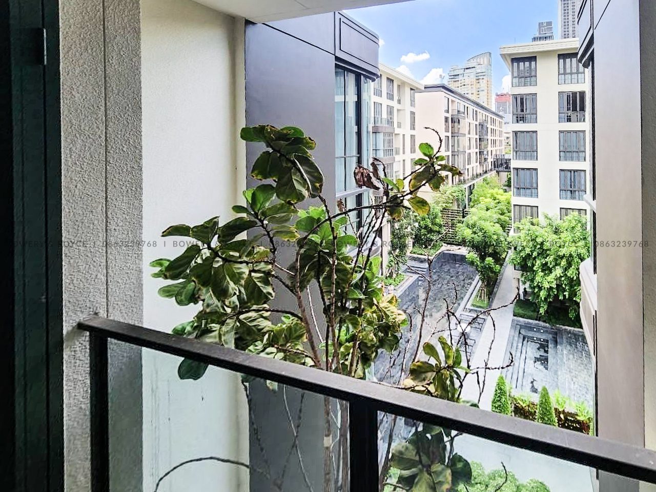 Exquisite Two-Bedroom Condo for Rent at The Reserve Sukhumvit 61 Ekkamai