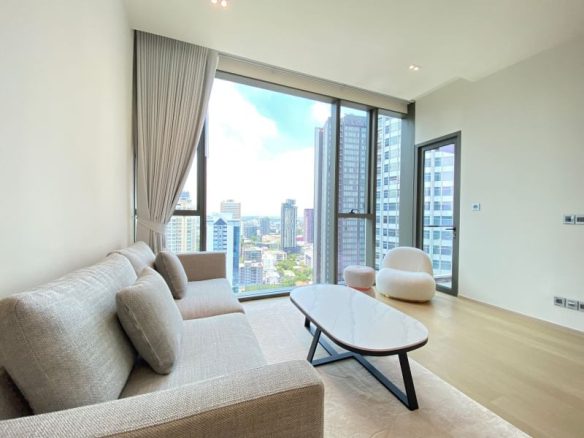 Modern Two Bedroom Pet Friendly Condo for Rent in Thong lor