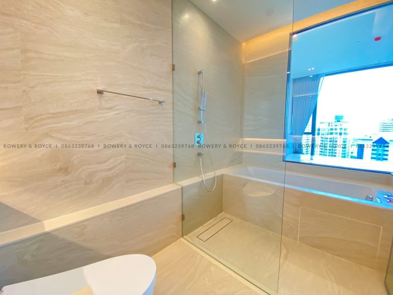 Modern Two Bedroom Pet Friendly Condo for Rent in Thong lor