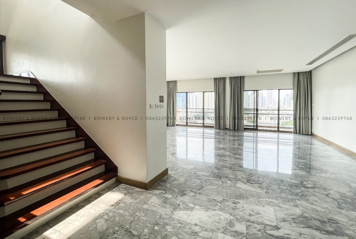 NEST OR INVEST Four Bedroom Duplex Condo for Rent and for Sale in Ekkamai