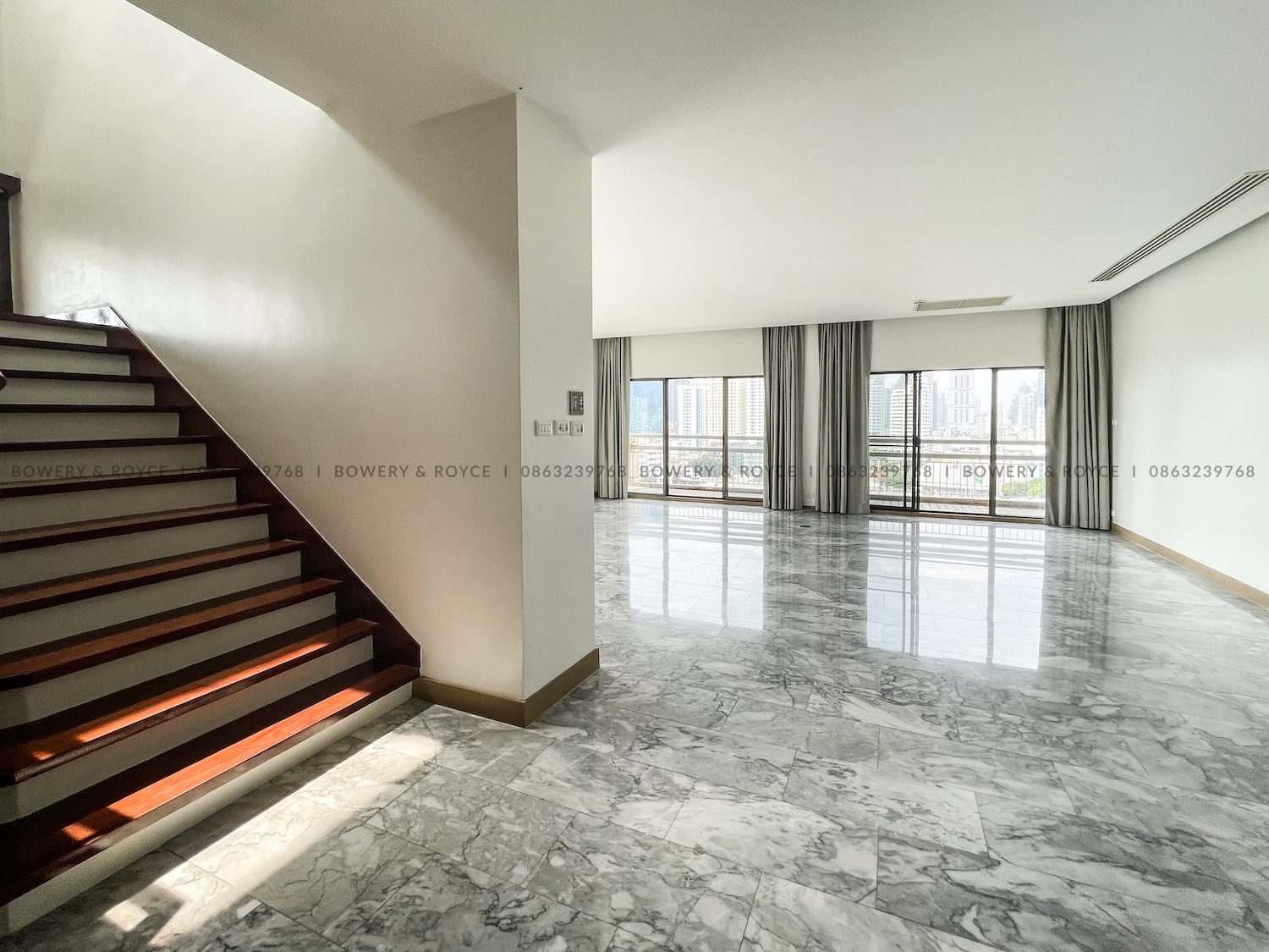 NEST OR INVEST Four Bedroom Duplex Condo for Rent and for Sale in Ekkamai