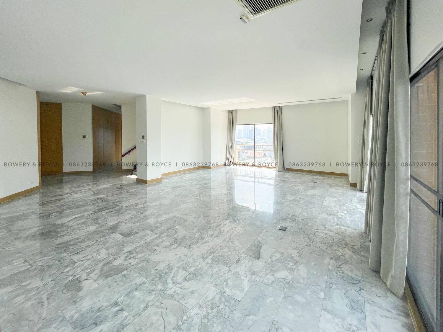 NEST OR INVEST Four Bedroom Duplex Condo for Rent and for Sale in Ekkamai