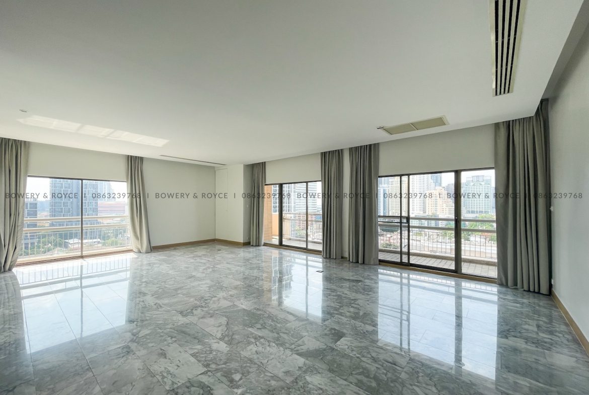 NEST OR INVEST Four Bedroom Duplex Condo for Rent and for Sale in Ekkamai