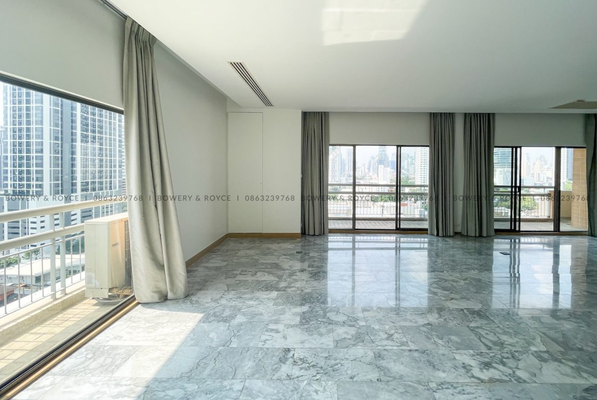 NEST OR INVEST Four Bedroom Duplex Condo for Rent and for Sale in Ekkamai