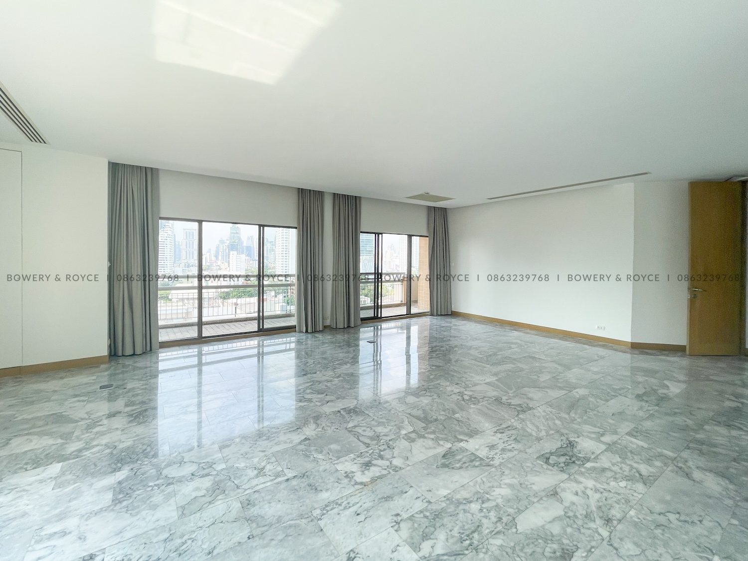 NEST OR INVEST Four Bedroom Duplex Condo for Rent and for Sale in Ekkamai