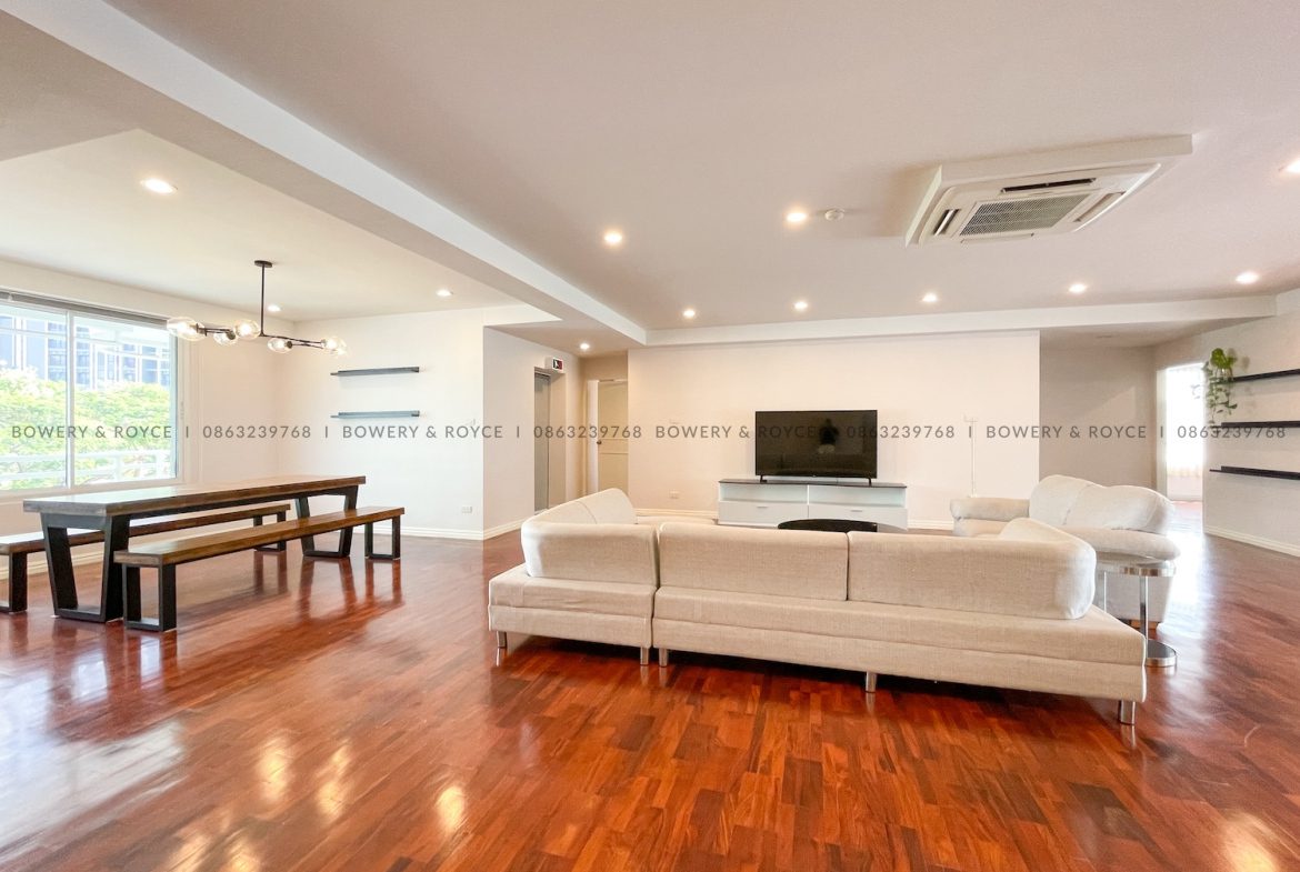 Spacious Four Bedroom Plus Office Pet Friendly Condo for Rent in Thong Lor