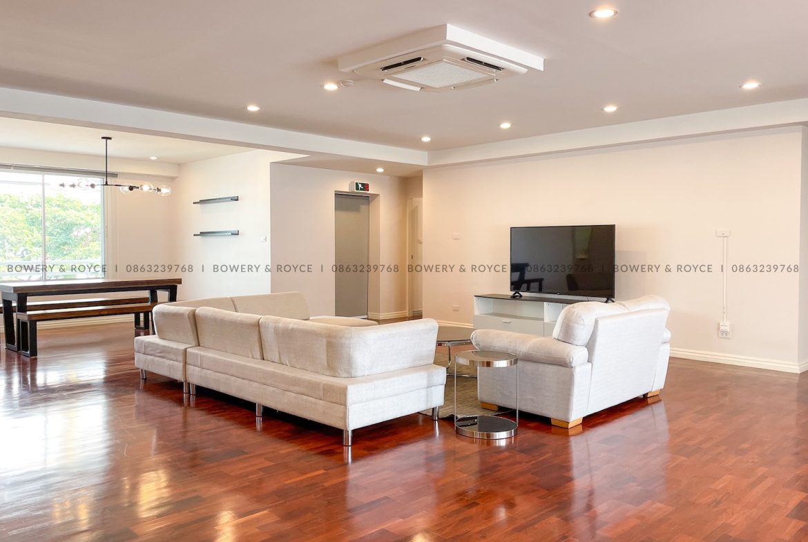 Spacious Four Bedroom Plus Office Pet Friendly Condo for Rent in Thong Lor