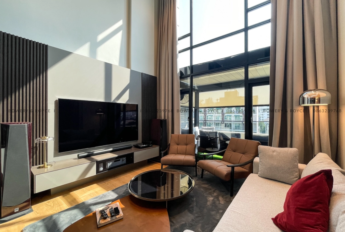 Exquisite Two Bedroom Plus Office Duplex Penthouse for Rent in Thong Lor
