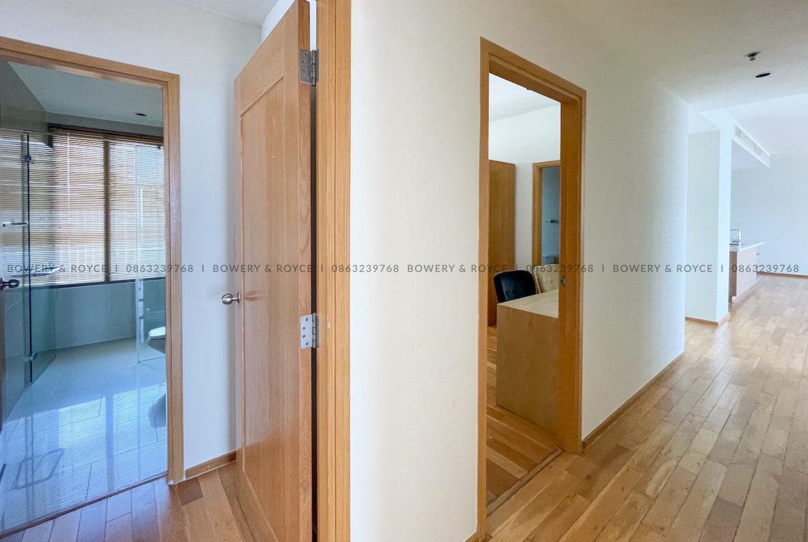 Spacious Three Bedroom Condo for Rent in Phrom Phong by Bowery & Royce