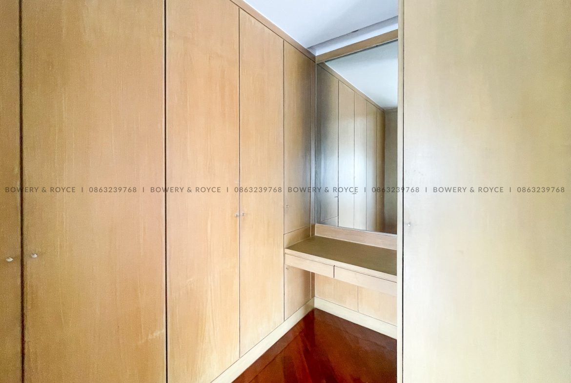 NEST OR INVEST Four Bedroom Duplex Condo for Rent and for Sale in Ekkamai