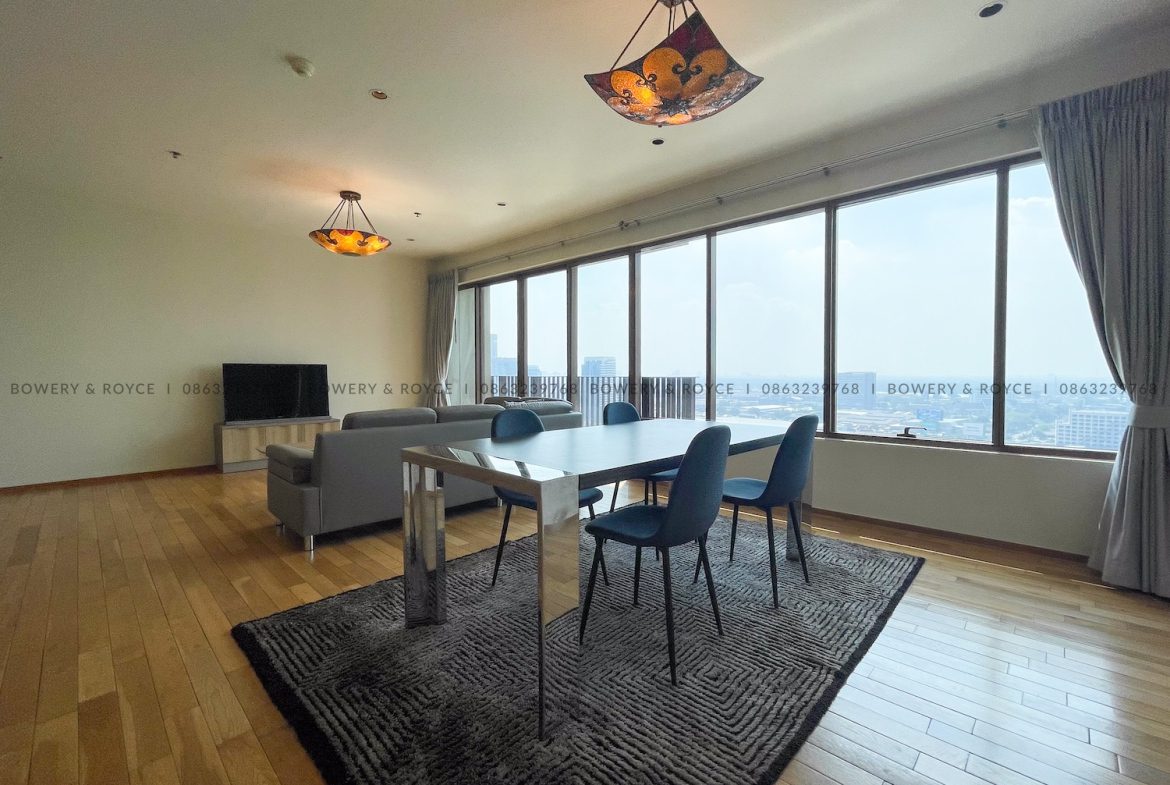 Spacious Three Bedroom Condo for Rent in Phrom Phong by Bowery & Royce