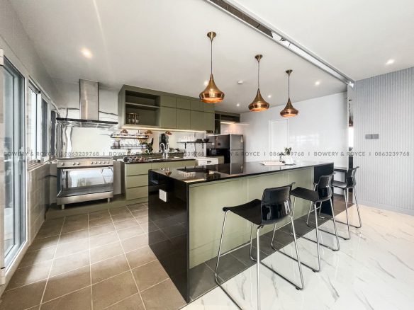 Spacious Modern Design Three Bedroom Condo for Rent in Phrom Phong