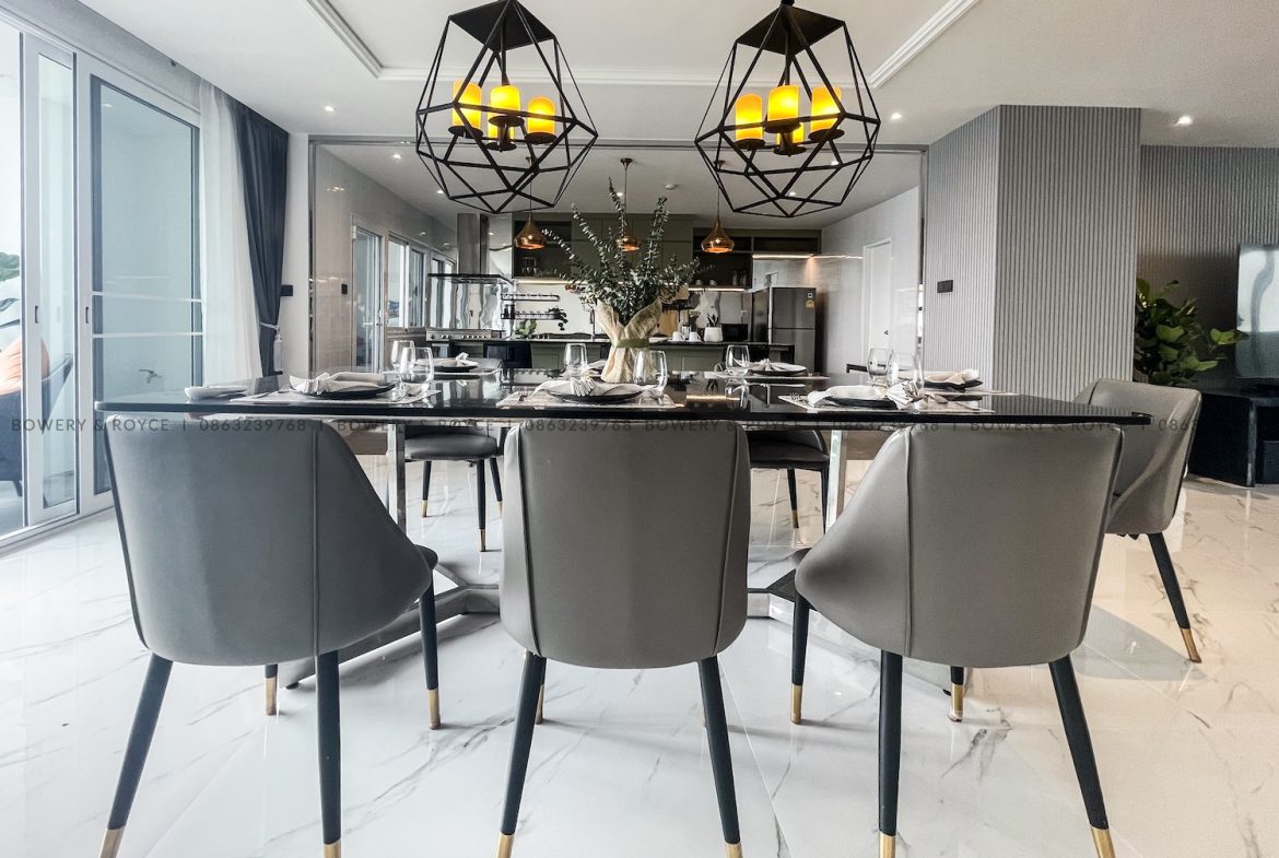 Spacious Modern Design Three Bedroom Condo for Rent in Phrom Phong