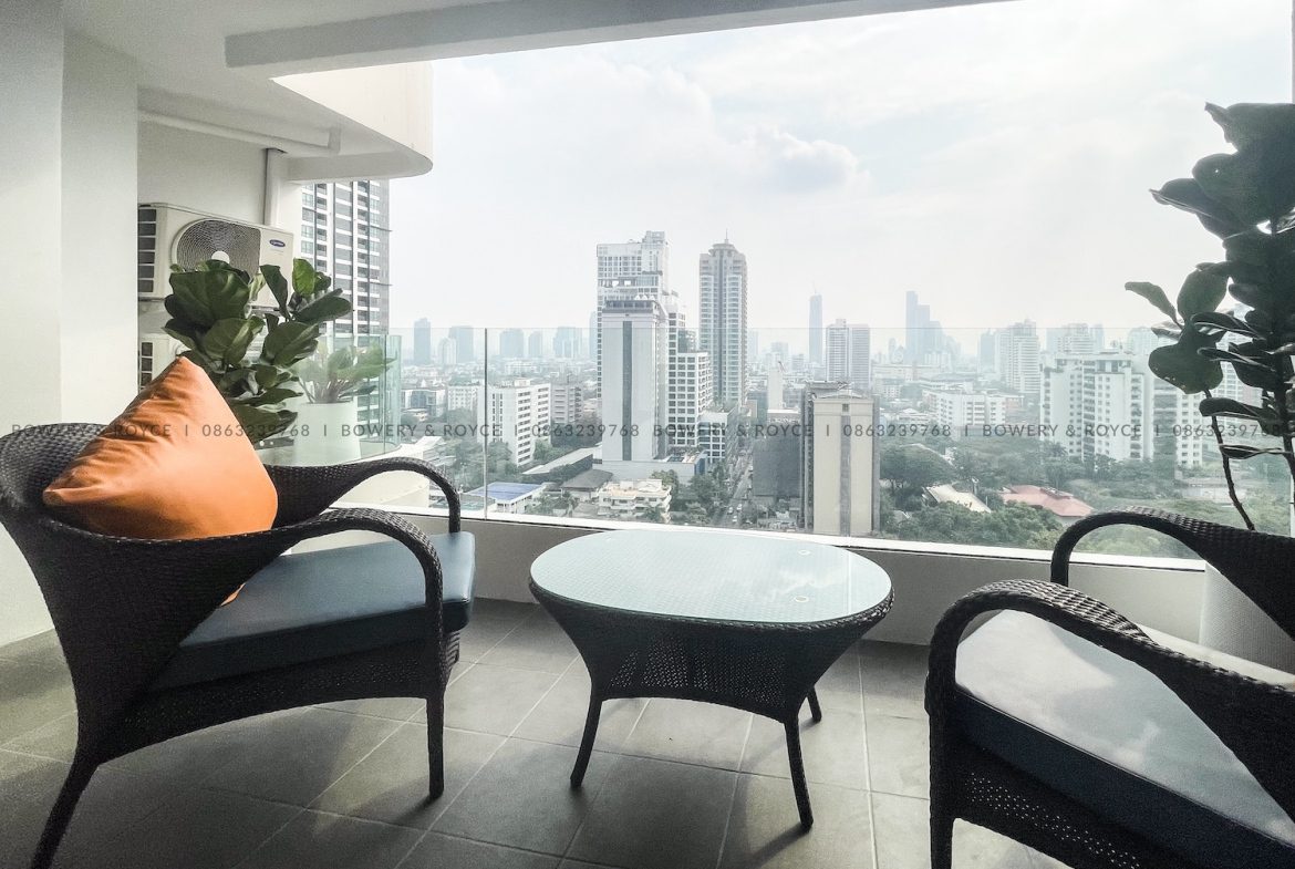 Spacious Modern Design Three Bedroom Condo for Rent in Phrom Phong