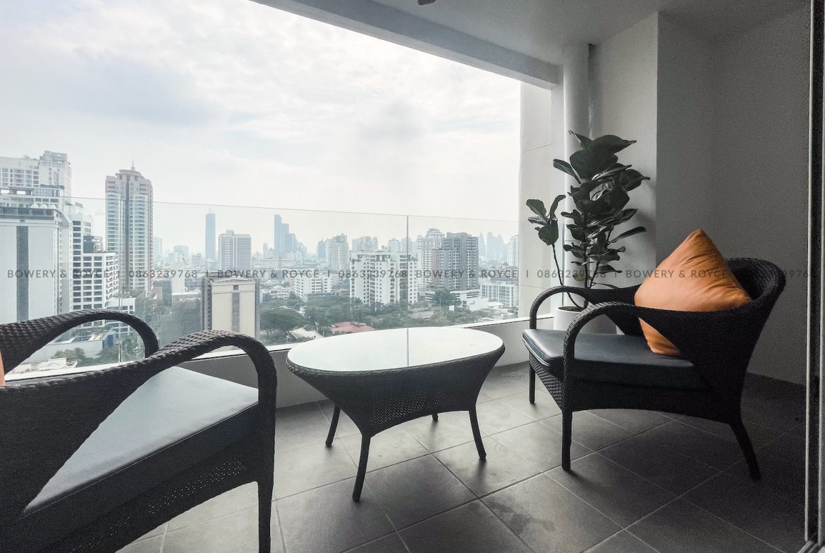 Spacious Modern Design Three Bedroom Condo for Rent in Phrom Phong