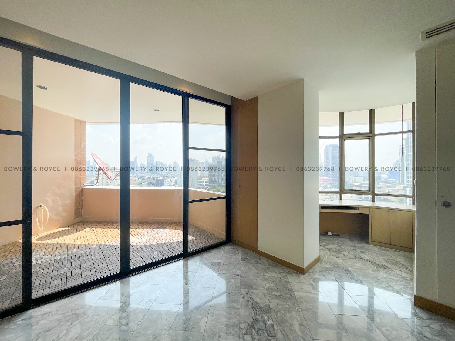 NEST OR INVEST Four Bedroom Duplex Condo for Rent and for Sale in Ekkamai