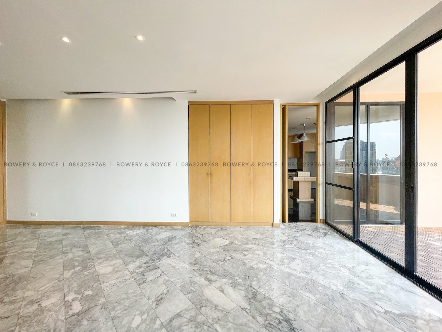 NEST OR INVEST Four Bedroom Duplex Condo for Rent and for Sale in Ekkamai