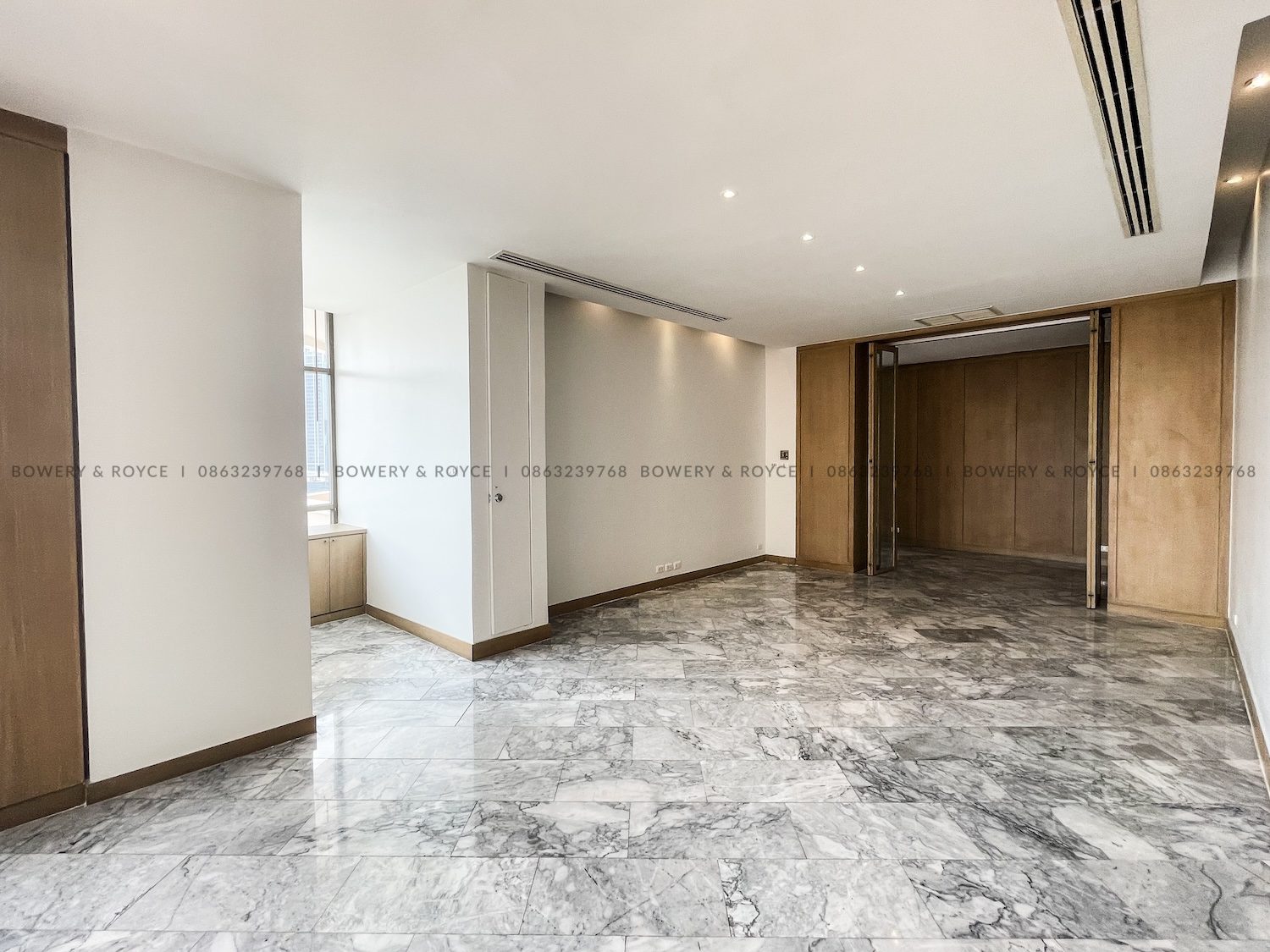 NEST OR INVEST Four Bedroom Duplex Condo for Rent and for Sale in Ekkamai