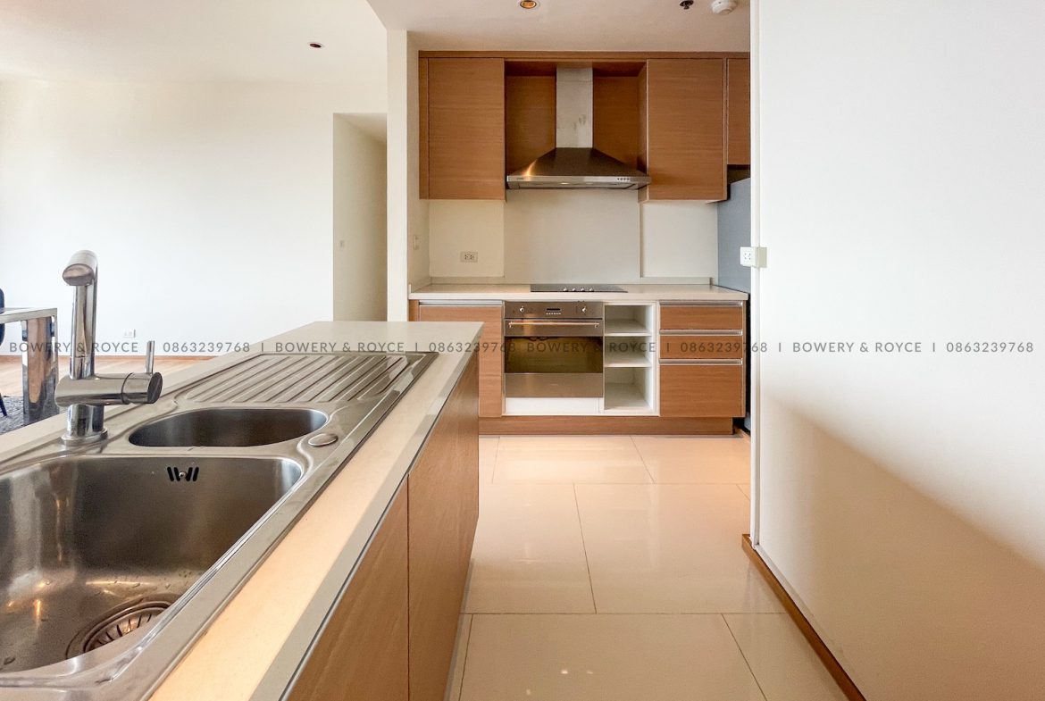 Spacious Three Bedroom Condo for Rent in Phrom Phong by Bowery & Royce