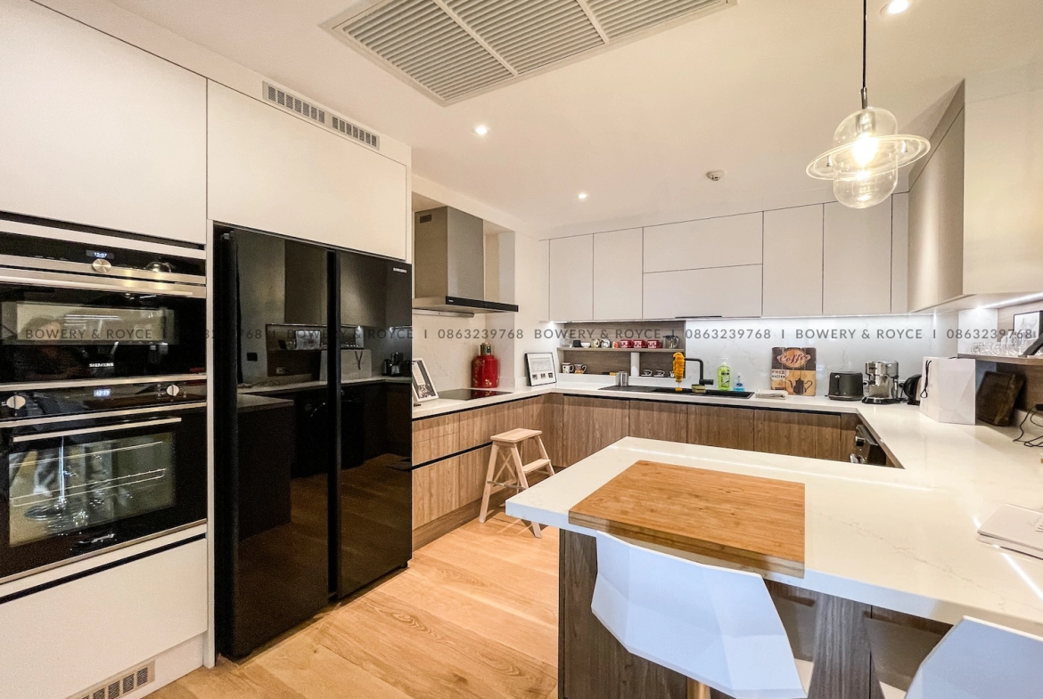 Exquisite Two Bedroom Plus Office Duplex Penthouse for Rent in Thong Lor