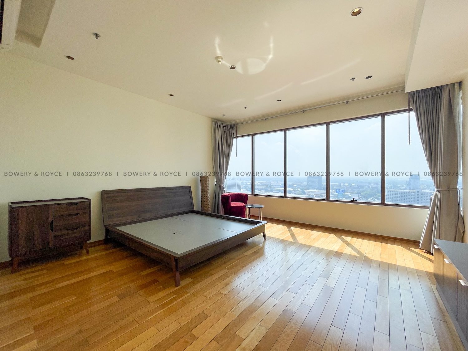 Spacious Three Bedroom Condo for Rent in Phrom Phong by Bowery & Royce